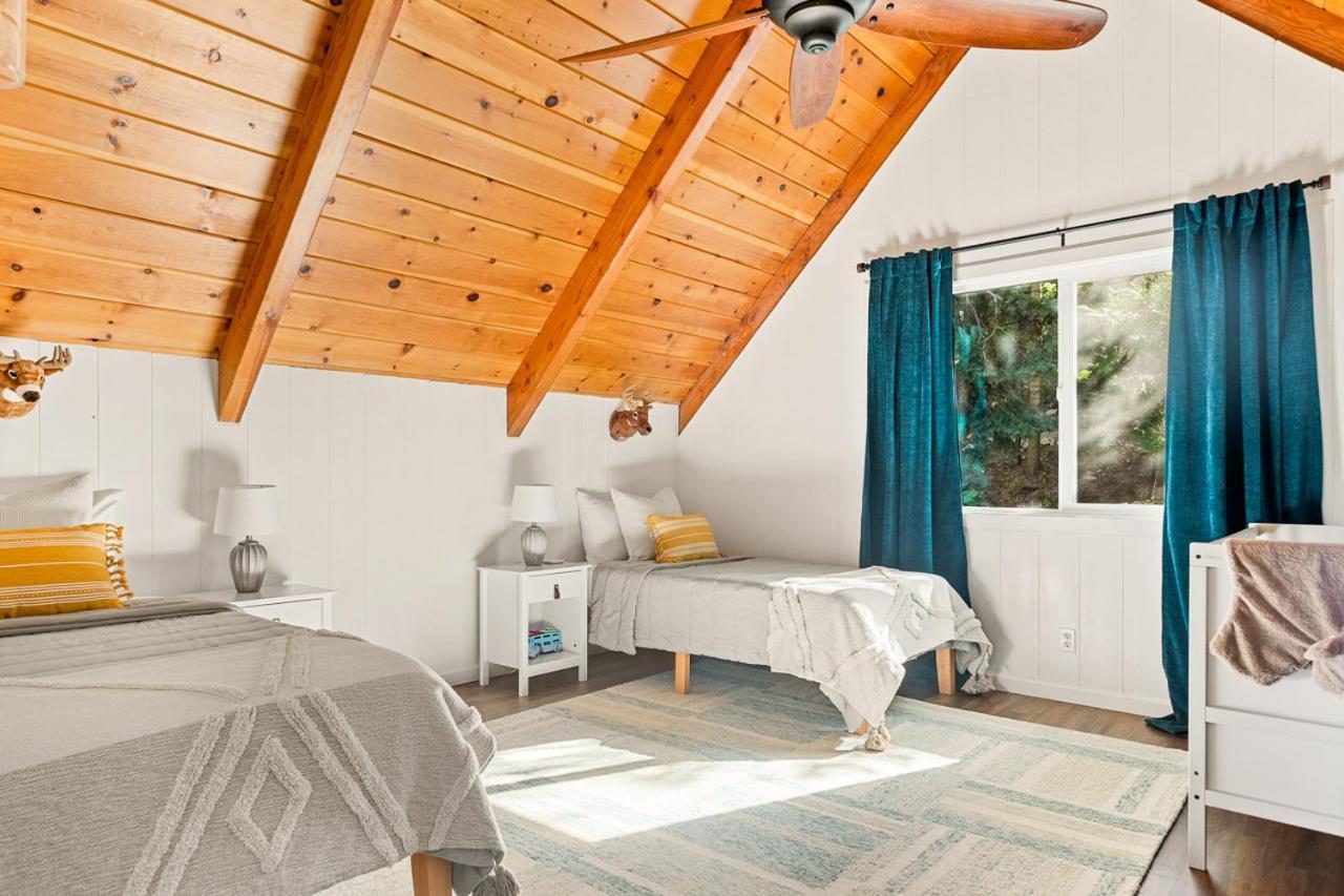Romantic & Family Friendly Chalet In The Woods Лейк Ароухед Екстериор снимка